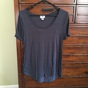 Charcoal gray tulip round hem top